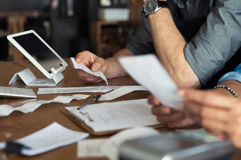 How an Invoice And Contract Management System Can Boost Efficiency
